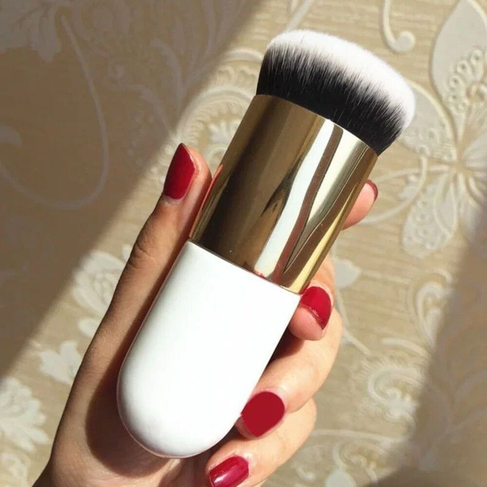 Soft Makeup Brush for Powder, Blush & Bronzer | Smooth Blending Tool - Picture 2 of 7